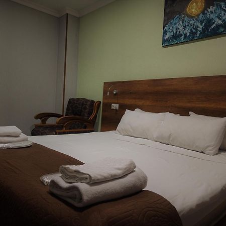 Hotel Georgian Koutaïssi Extérieur photo