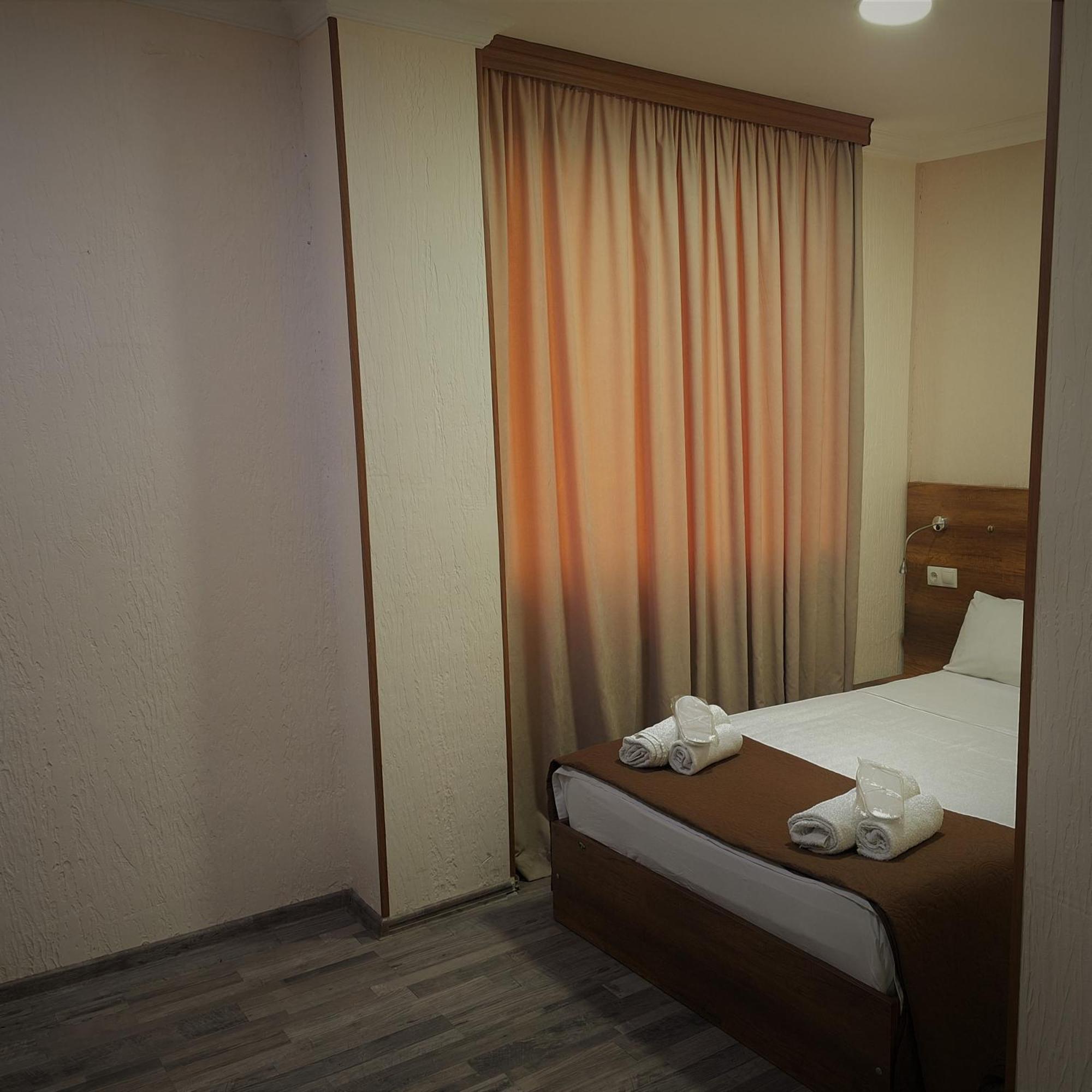 Hotel Georgian Koutaïssi Extérieur photo