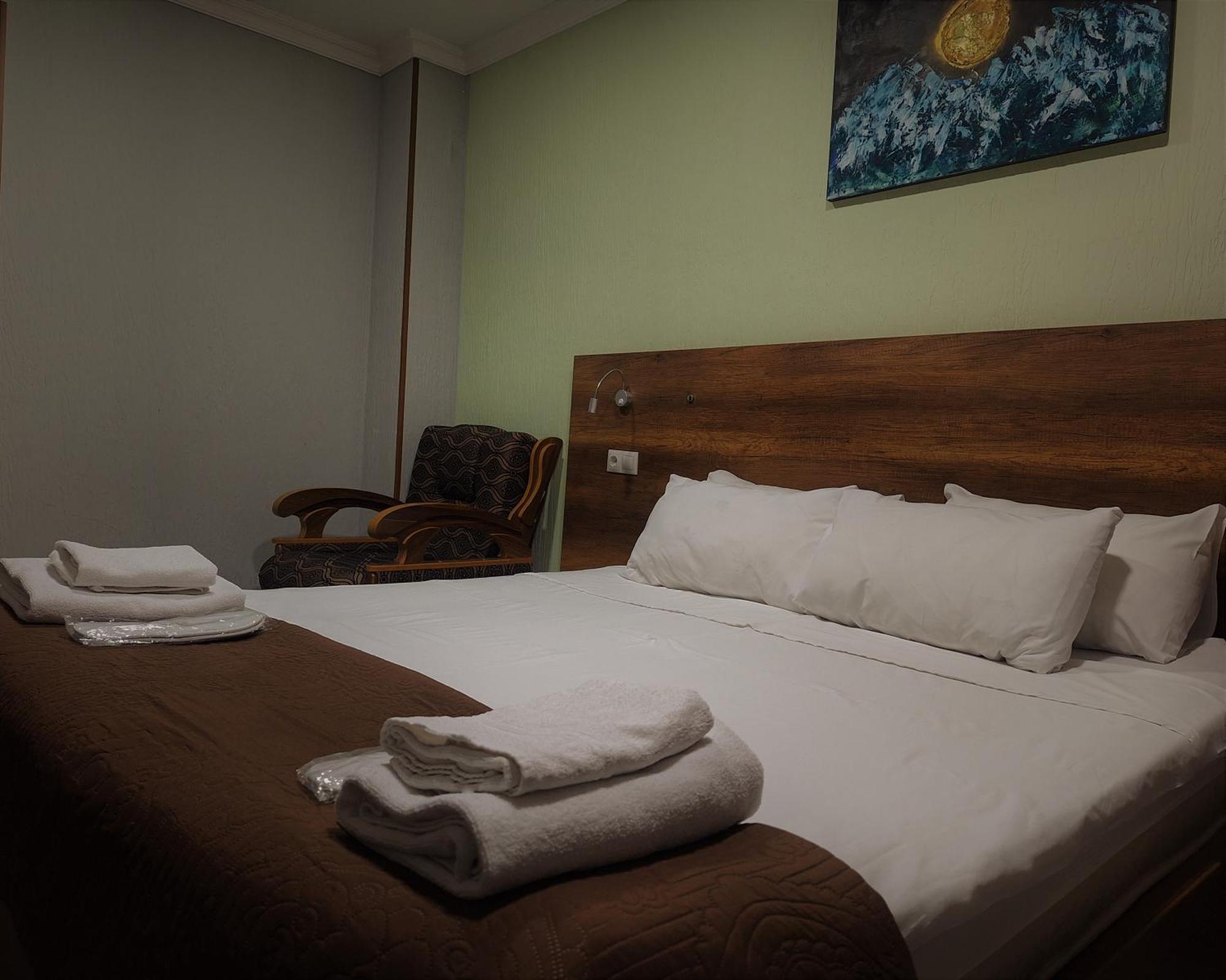Hotel Georgian Koutaïssi Extérieur photo