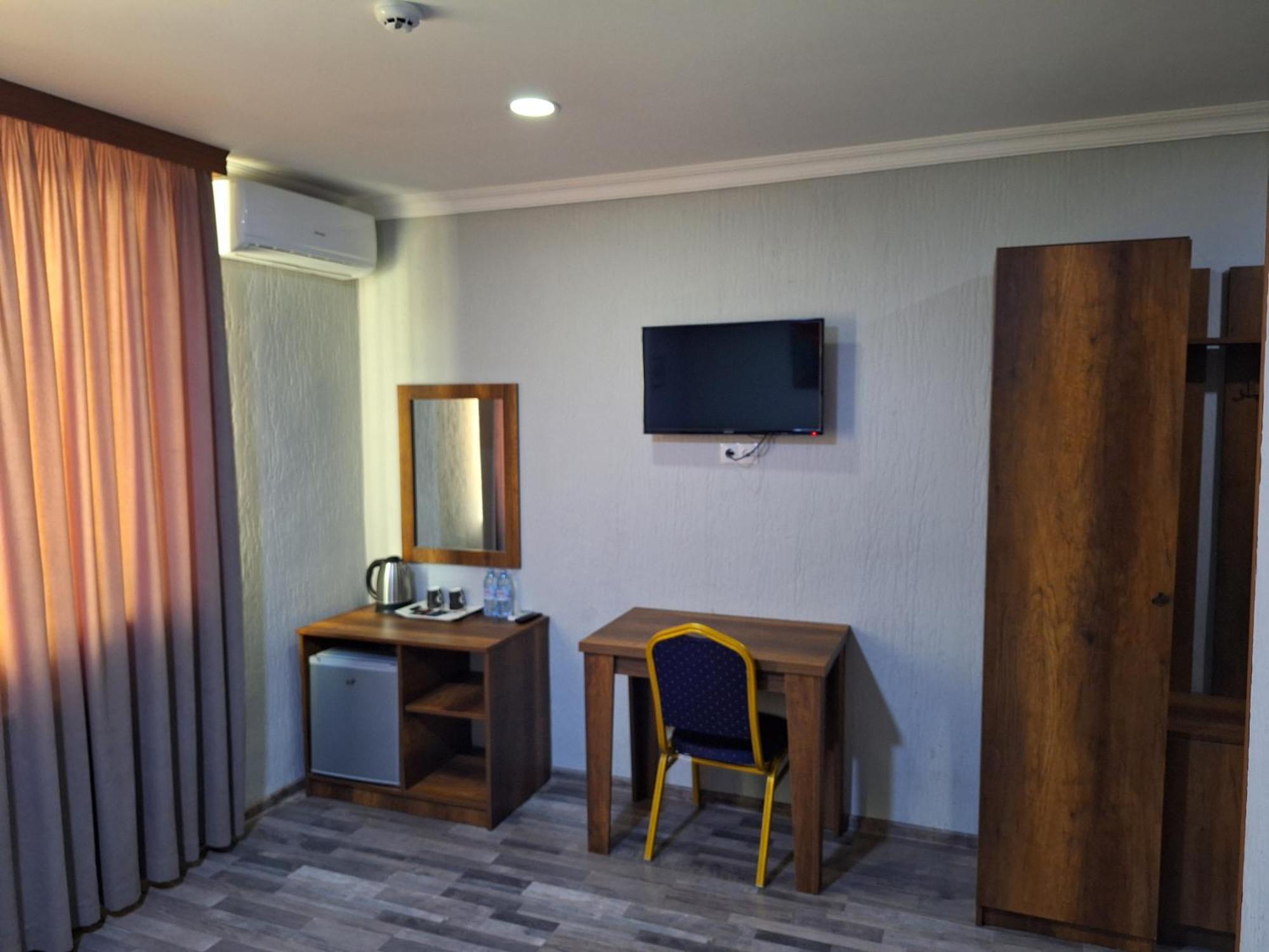 Hotel Georgian Koutaïssi Extérieur photo
