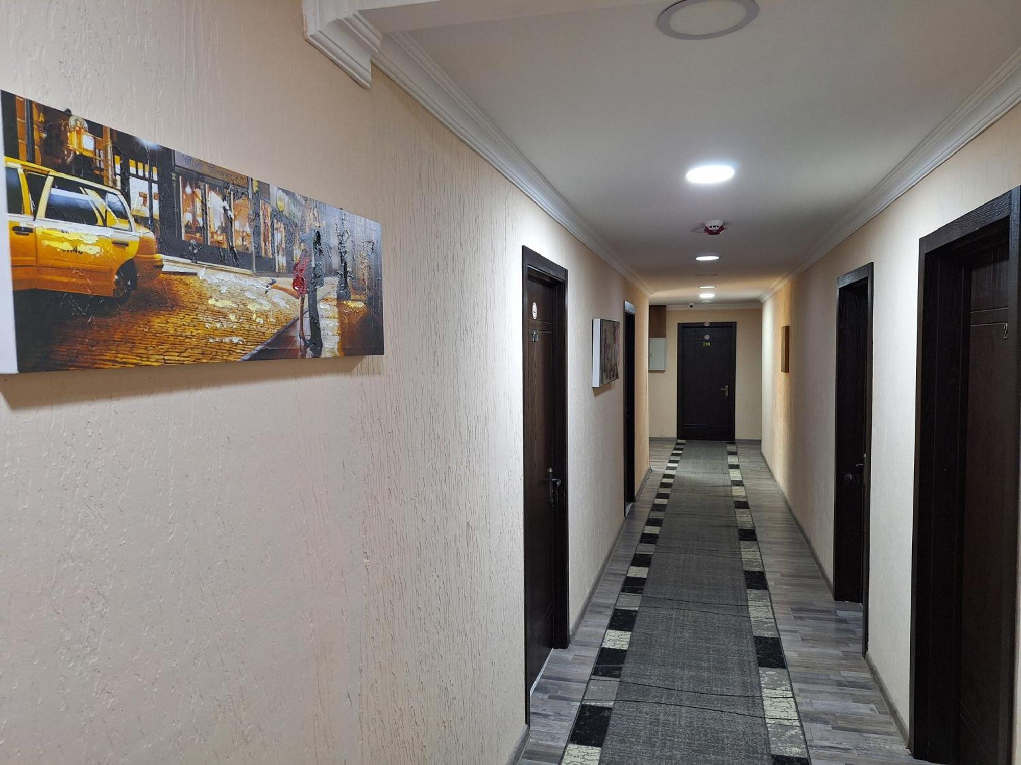 Hotel Georgian Koutaïssi Extérieur photo