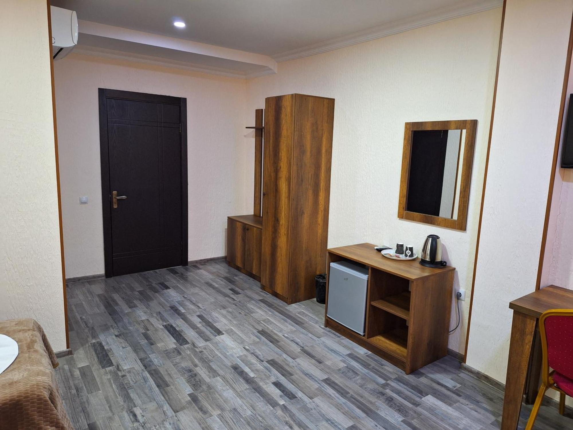 Hotel Georgian Koutaïssi Extérieur photo